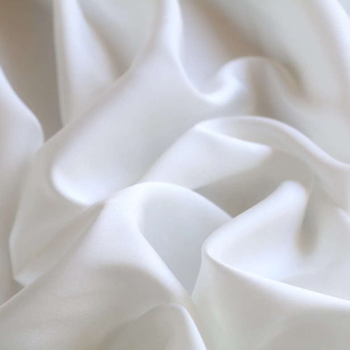 Perla Ivory Stretch Lining